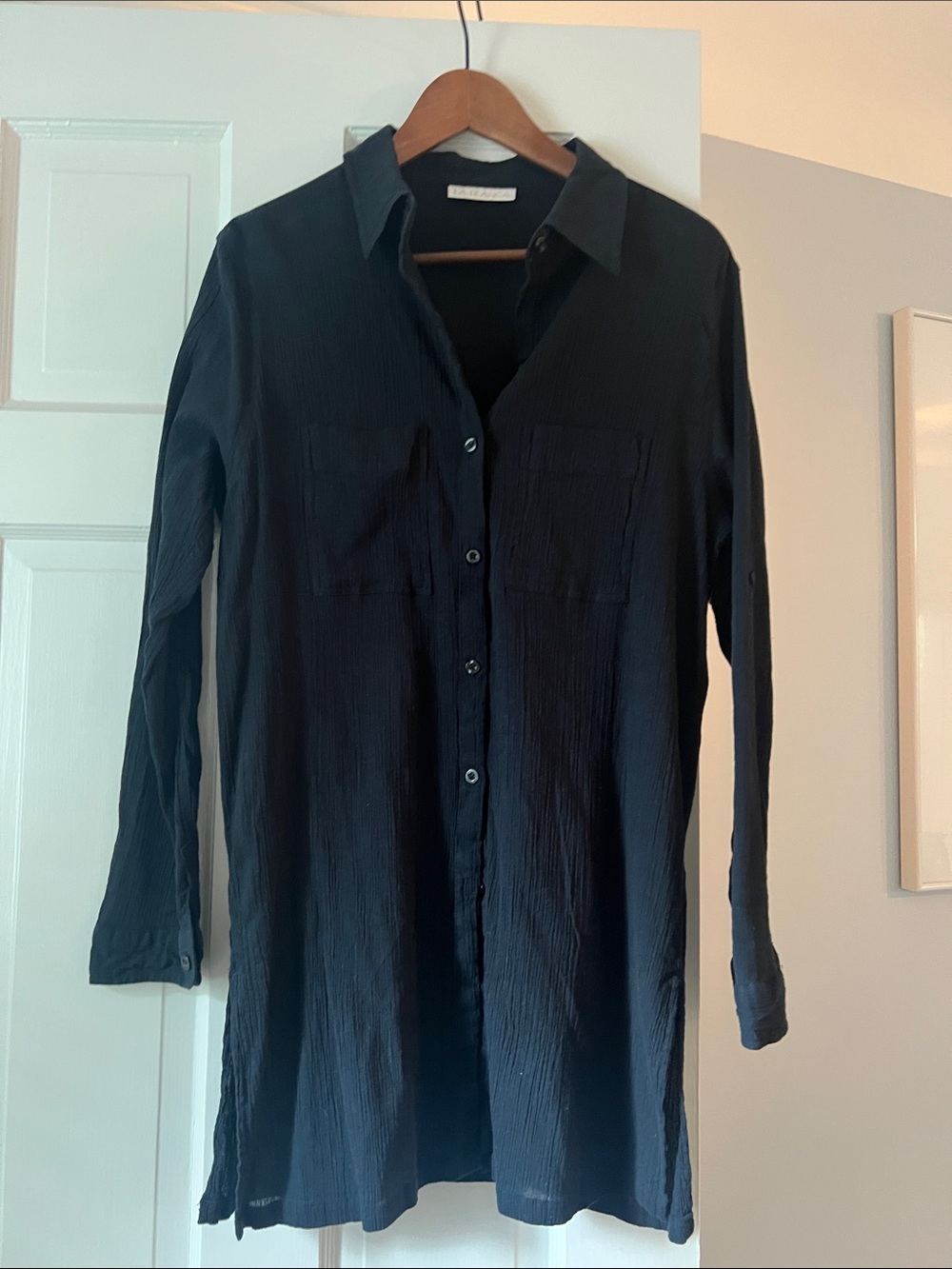 LA BLANCA black gauze coverup. Large